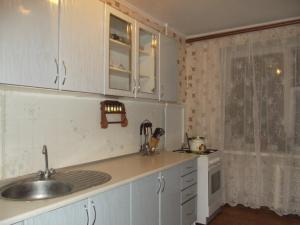 Сдам 3-х комн.квартиру посуточно. г. Южный Одесская обл