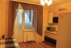 Кухня с лоджией.Вид с двери